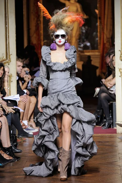 Look 17